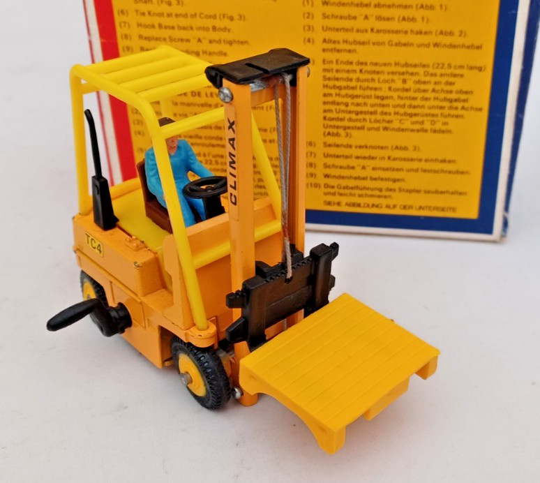 Dinky 404, Conveyancer Fork Lift Truck - Free Price Guide & Review