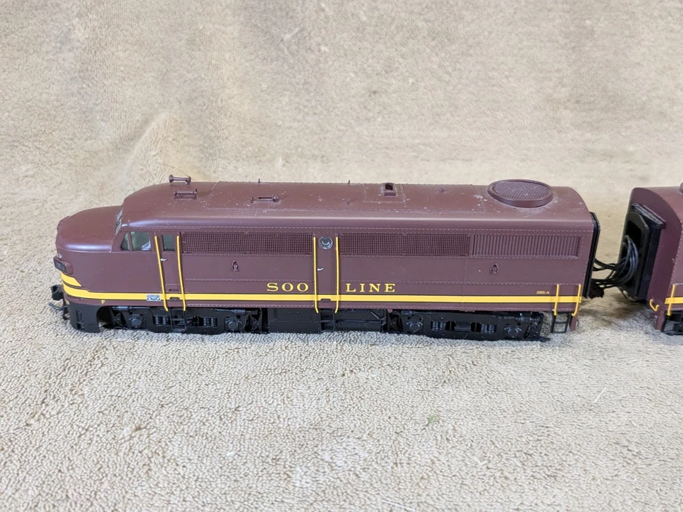 Precision Craft Models 283 Soo Line Alco FA1-FA1 Pine Tree #283A #283B HO Loco - Image 4 of 4