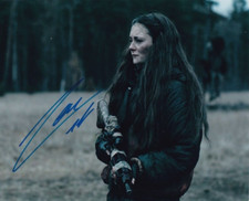 LEA VAN ACKEN signed Autogramm 20x25cm DARK NETFLIX in Person autograph COA