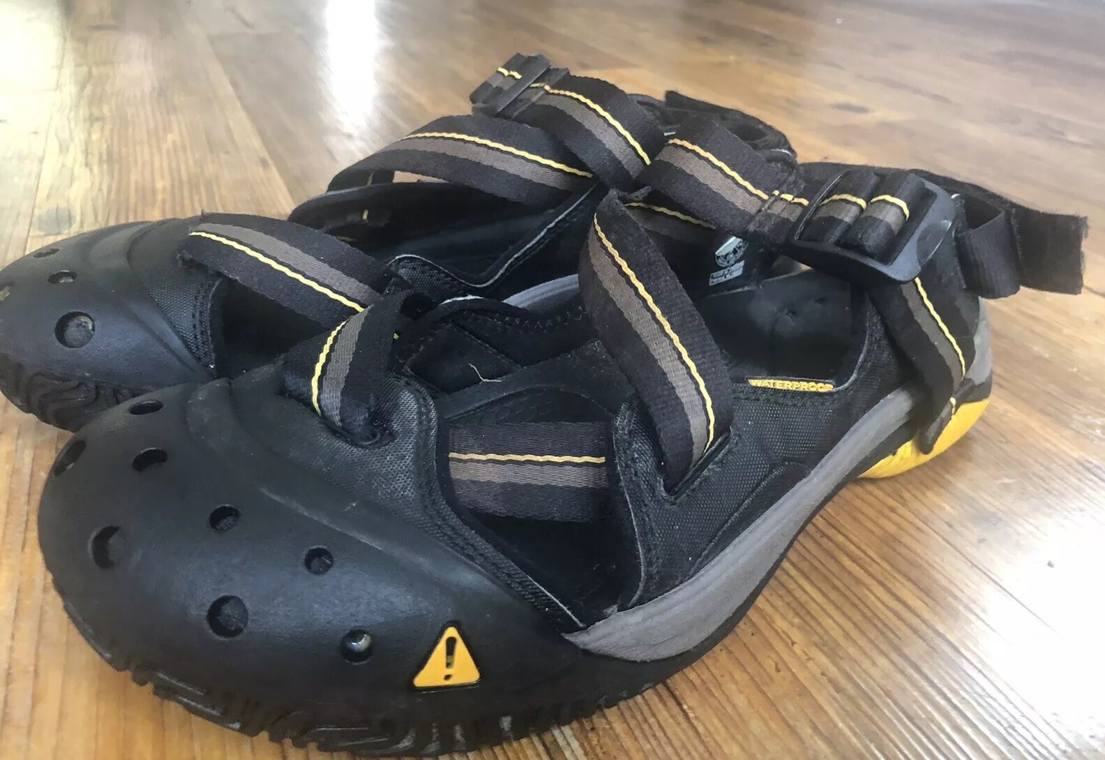 Keen Shoes Uomo Taglia 44 5 m 11 Stop Acqua Escursionismo Outdoor Punta Chiusa Sandalo Nero