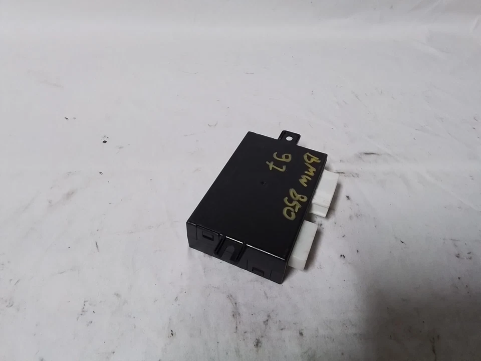 BMW 850Ci 5.4L V12 1995-1999 Suspension Dampening Control Module 1 092 572 P-28K Foto 4 de 4