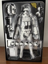 Hot Toys Star Wars First Order Stormtrooper MMS333 Jakku Exclusive