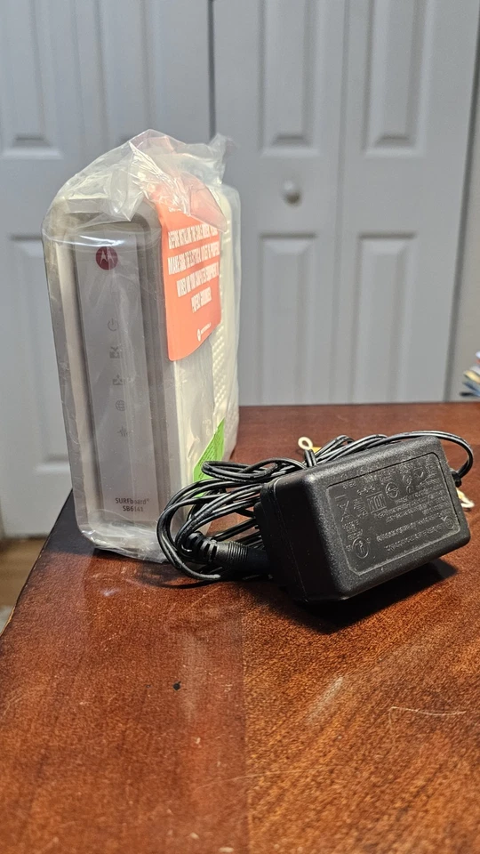 Motorola SURFboard SB6141 Modem – Works with Xfinity, Cox, Spectrum - Image 3 of 3
