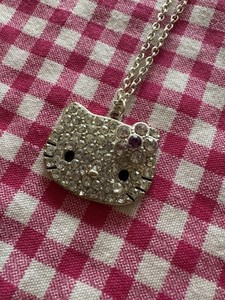Sanrio Hello Kitty Silver & Purple Rhinestone Pendant Necklace Y2K vintage 