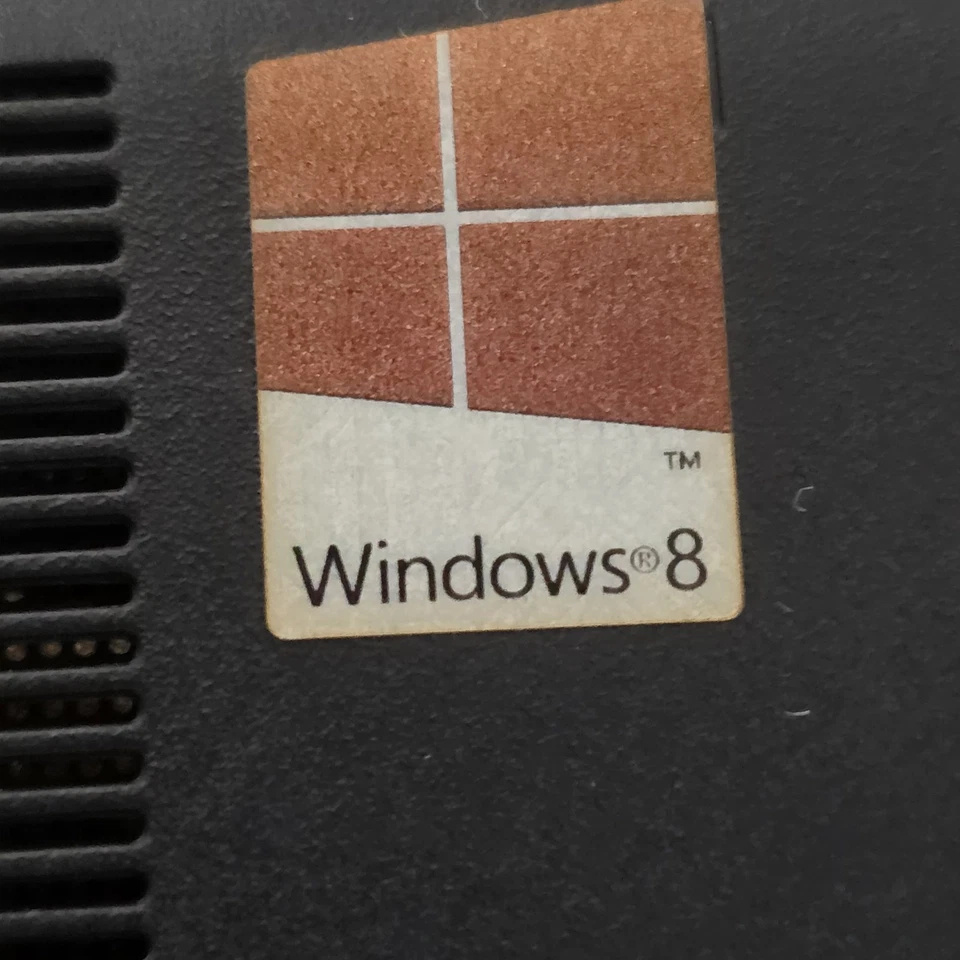 Dell Inspiron M731R 5735 AMD A8 APU 8 GB de RAM sin probar solo para piezas Foto 2 de 4