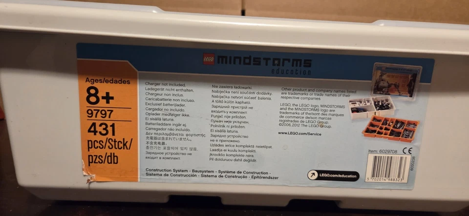 LEGO 9797 Mindstorms Education NXT Base Set 437 Pieces Retired NEW  - Image 2 of 4
