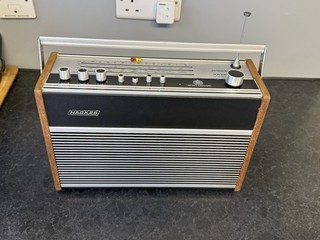 Radio d'epoca Hacker Sovereign III RP72 portatile FM AM in legno retrò per ricambi