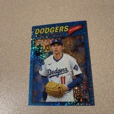 2026 Topps Heritage - Roki Sasaki #39 Chrome Light Blue Sparkle Refractor