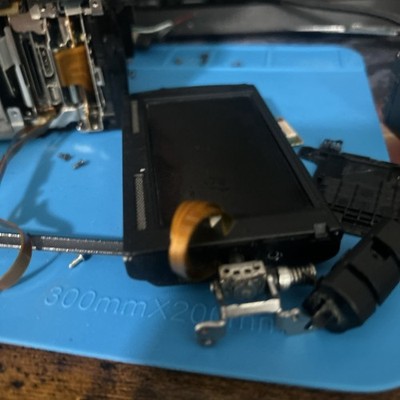 sony hxr-nx30u nxcam hd camcorder FOR PARTS/ NOT WORKING