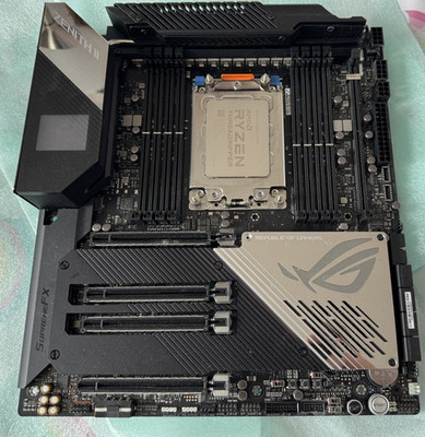 ASUS ROG ZENITH II EXTREME w/ Threadripper 3970X 32GB RAM RGB 1TB M.2 drive