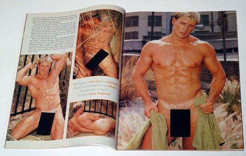 PLAYGIRL MAGAZINE - FEBRUARY 2001, Steve SIPPLE, Jonathan HOWARD, Peter STEVENS - Picture 3 of 21