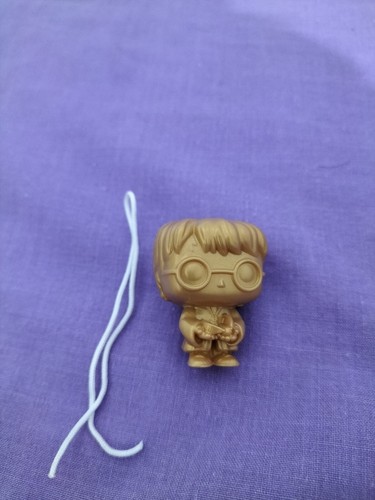 Funko Pop Harry Potter dorado VT 401 Kinder Joy - Imagen 3 de 5