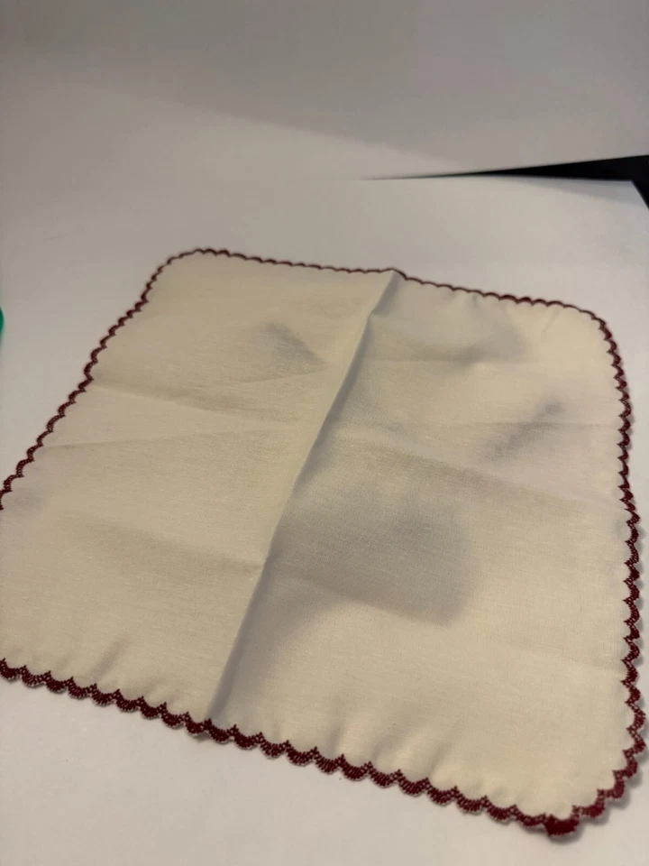 Juego de 3 Pañuelos Vintage Off White Color Crema con Borgoña Foto 2 de 4