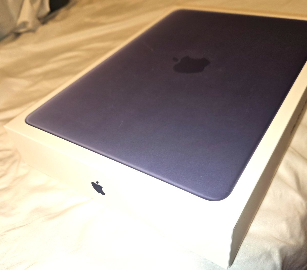 MAC BOOK NEO 13-INCH INDIGO BLUE 8GB MEMORY 256 GB STORAGE LAPTOP