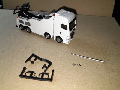 Herpa Bergefahrzeug Empl (Bison200)auf  MAN TGX GX 1:87 .