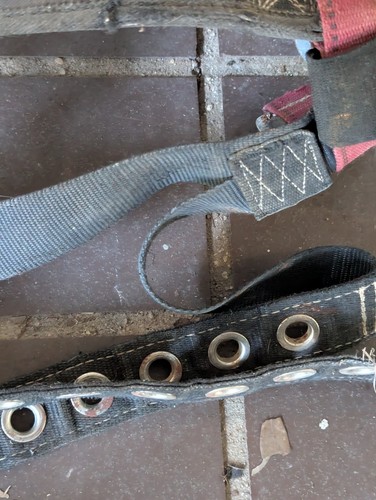 Guardian Fall Protection 11173 M-L Seraph Construction Harness - USED - Picture 3 of 24