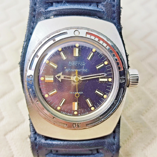 ⭐ Vintage Soviet watch VOSTOK AMPHIBIA barrel 2209 military style made in USSR - Picture 1 of 12