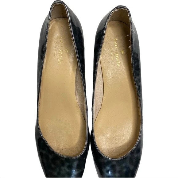 Tacones Kate Spade Tortuga Charol, Estampado Animal Metálico, Talla 9.5 Foto 4 de 4