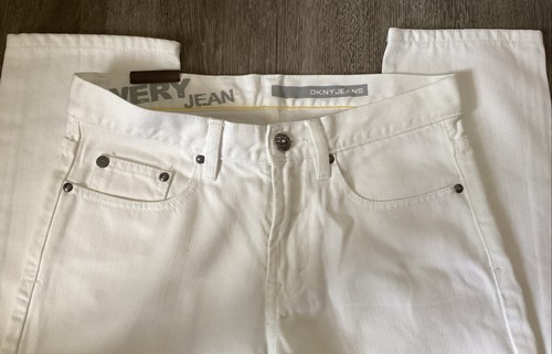 DKNY Bowery Boyfriend Fit Woman’s White Denim Jeans 29W 32L Zip Fly BNWOT - Picture 4 of 8