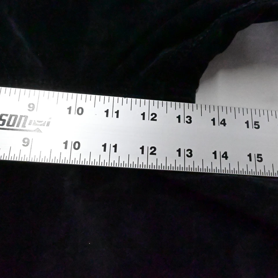 Pantalones de mujer Old Navy 8 negros de terciopelo tiro alto acampanados secretos bolsillos lisos Foto 3 de 4