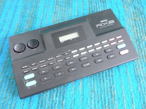 Yamaha RX8 Digital Rhythm Programmer w/ AC Adapter - New Internal Battery - K034 - Afbeelding 1 van 14