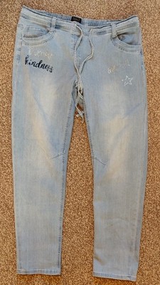 MALOO ''throw kindness around'' Jeans mit Elastikbund (Größe 46)