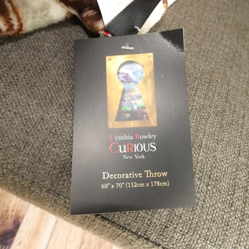 Cynthia Rowley Throw Blanket Fleece Halloween Skulls Cats Almost Gone NWT - Picture 4 of 5
