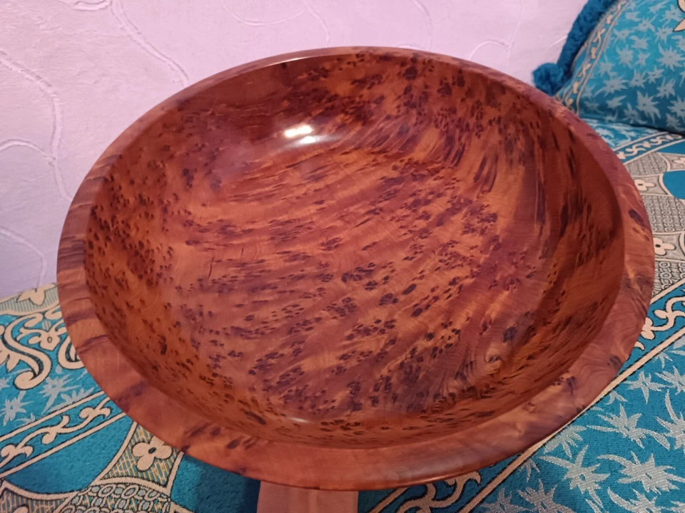 TIGELA DE MADEIRA THUYA BURL TAMANHO GRANDE 14,5" DIÂMETRO 3" Profundidade, Madeira thuya marroquino - Imagem 2 de 4