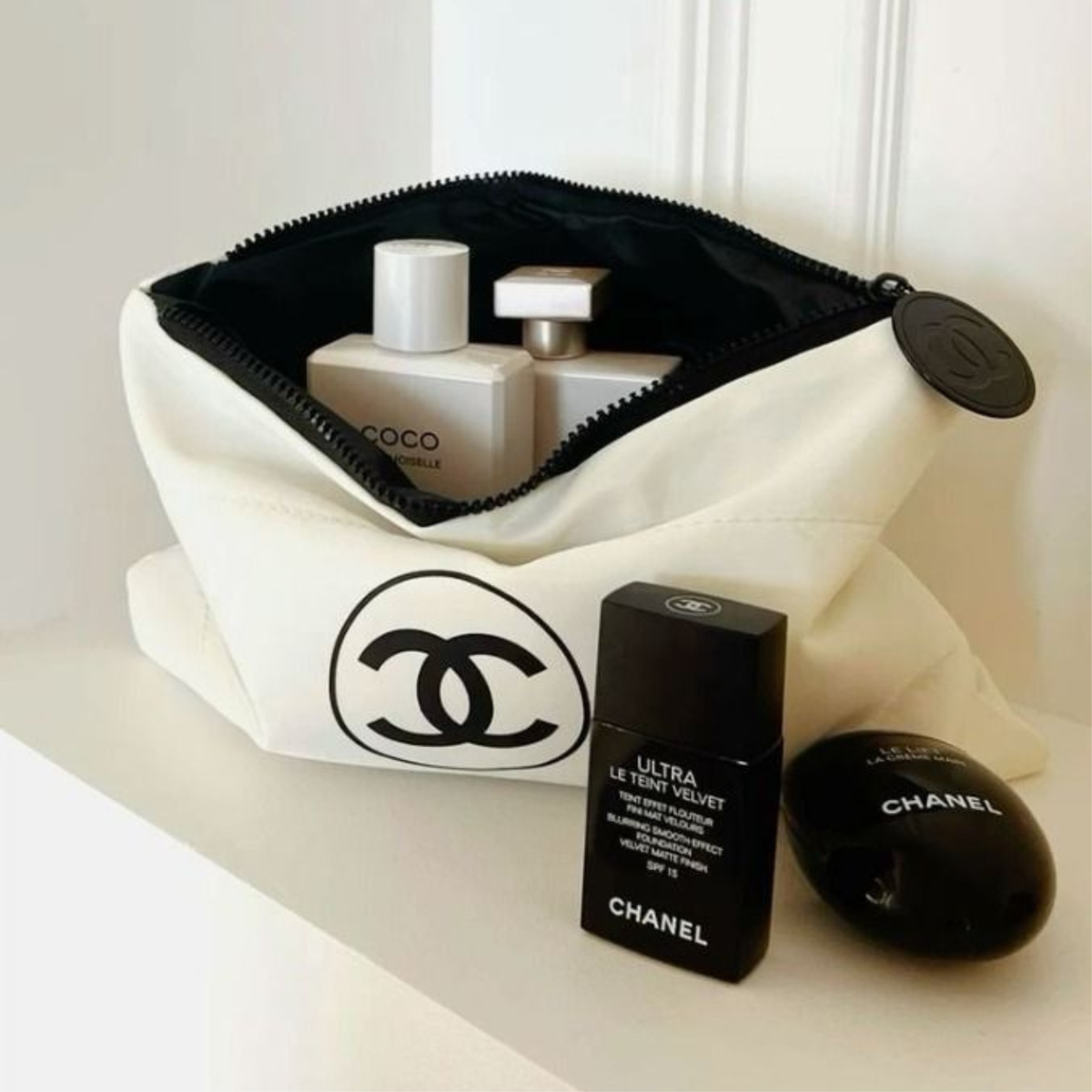 Chanel Cosmetic Travel Case – Compact, Elegant & Ideal for