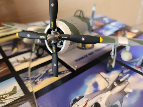 Franklin Mint B11E078 P-47 Thunderbolt UK RAF 222 FG, 135 FS, Burma 1944 1:48 - Bild 3 von 7
