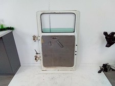 Porte arrière et accessoires Nissan CABSTAR