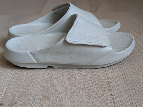 OOFOS Ooahh Sport Flex Sandalen Herren Größe: 11 verstellbar Komfort Slide weiß