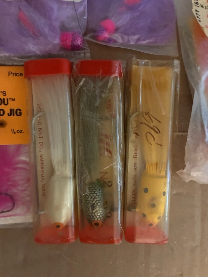 Lot of 10 Assorted Marabou & Bucktail Jigs Jig Bass Trout Pike Crappie - Image 4 of 4