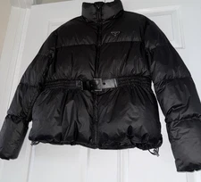 Prada trendy Puffer Jacket Pre-owned Large size (msr. in desc)