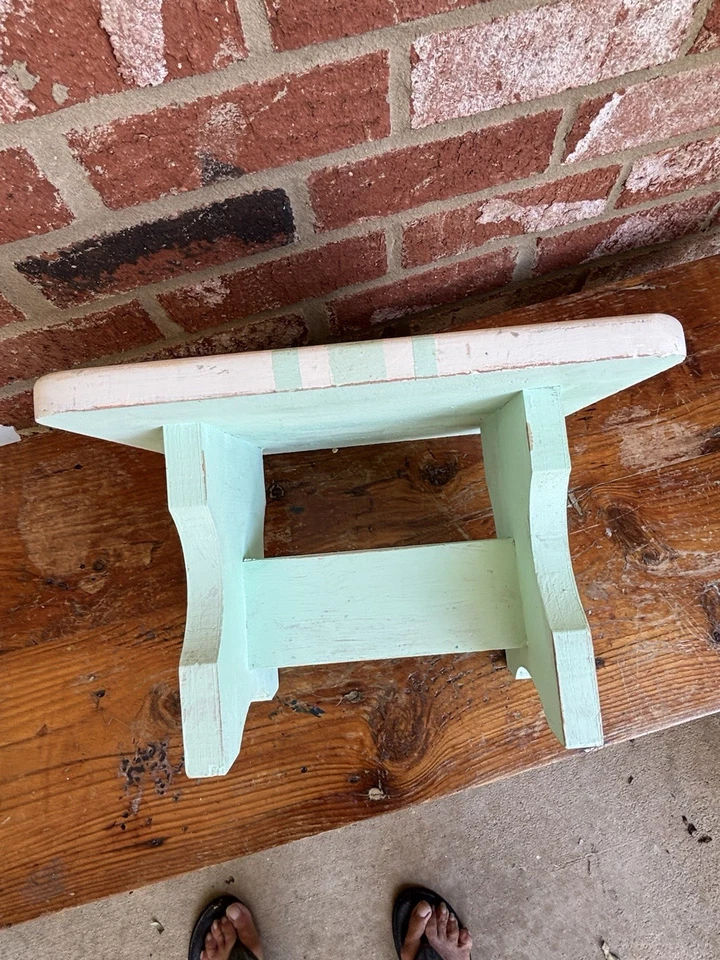Деревянный табурет Step. Искусственно состаренная французская полоса белый зеленый 11 X 9 x 8 - Изображение 2 из 4