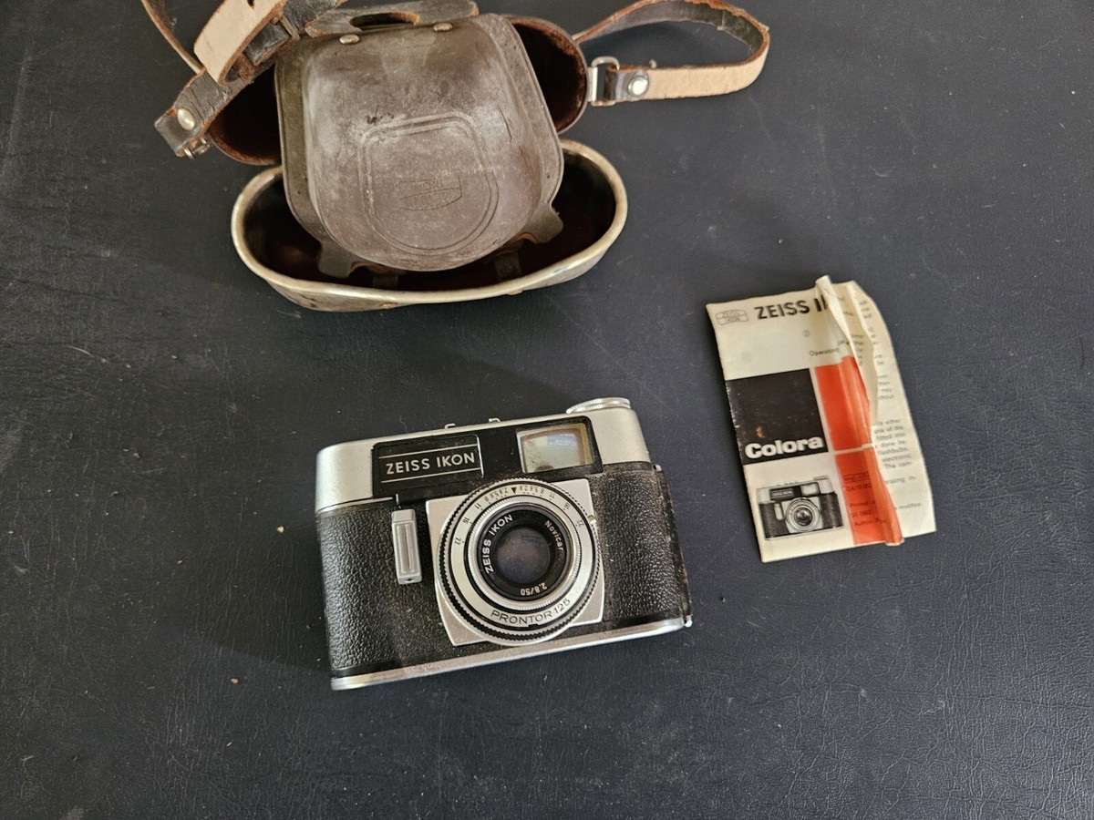 Zeiss Ikon Colora F Camera with Novitar 50mm f2.8 Lens with Case