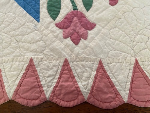 Edredón Tulipán Rosa Verde Azul Crema De Colección Cosido y Acolchado a Mano 67" x 86" Excelente - Imagen 5 de 6