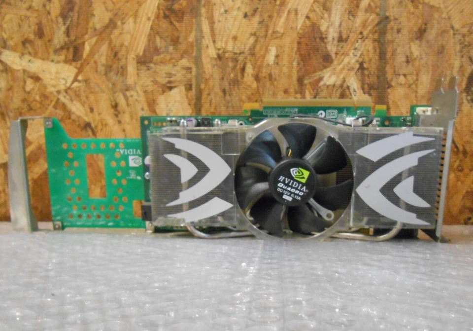 Dell Nvidia QuadroFX 4500 512 MB 2x DVI GDDR3 PCIe Video Graphics Card - Image 4 of 4