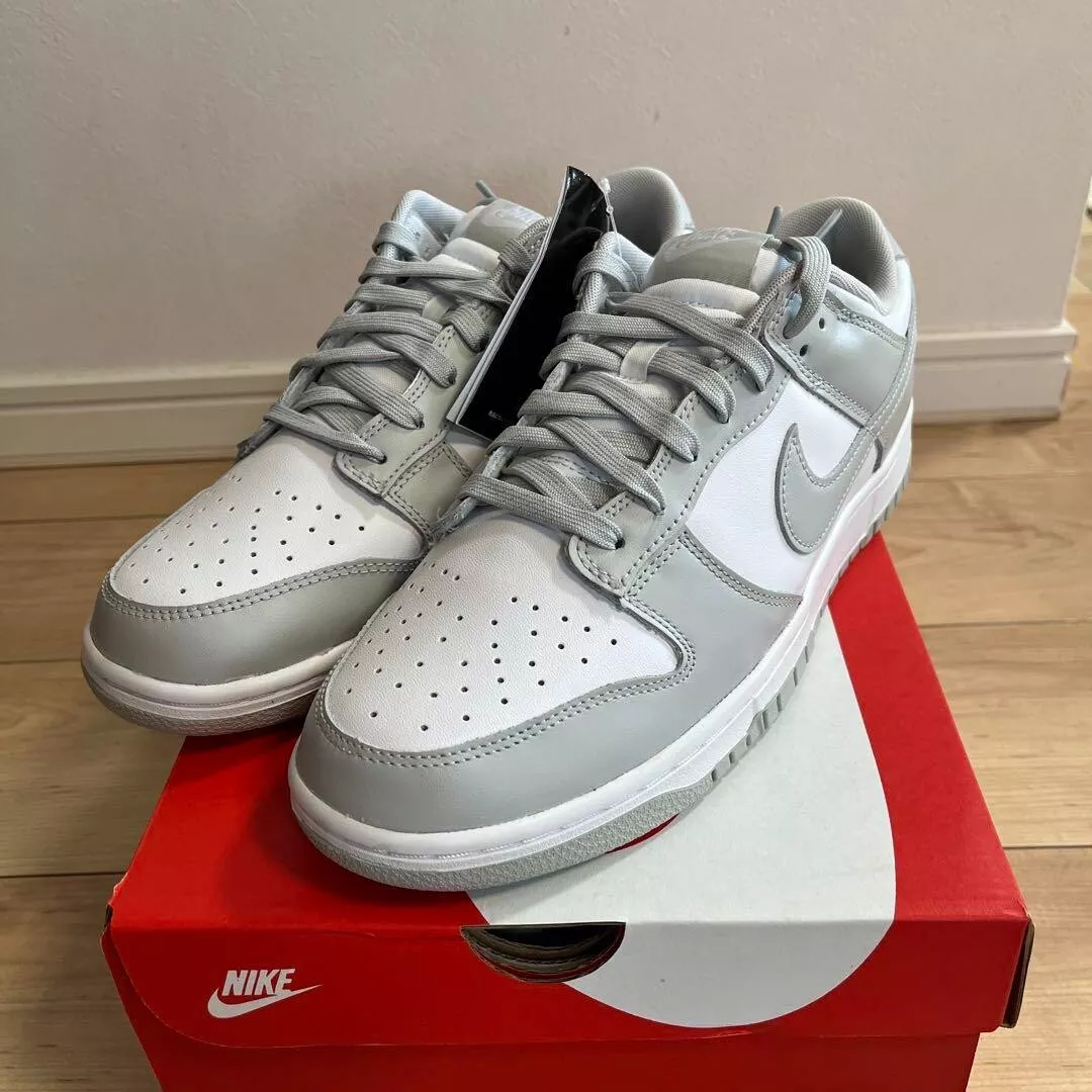 Nike air jordan dunks grey top