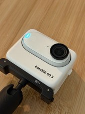 Insta360 Go 3 White 64GB Camera with Original Accessories