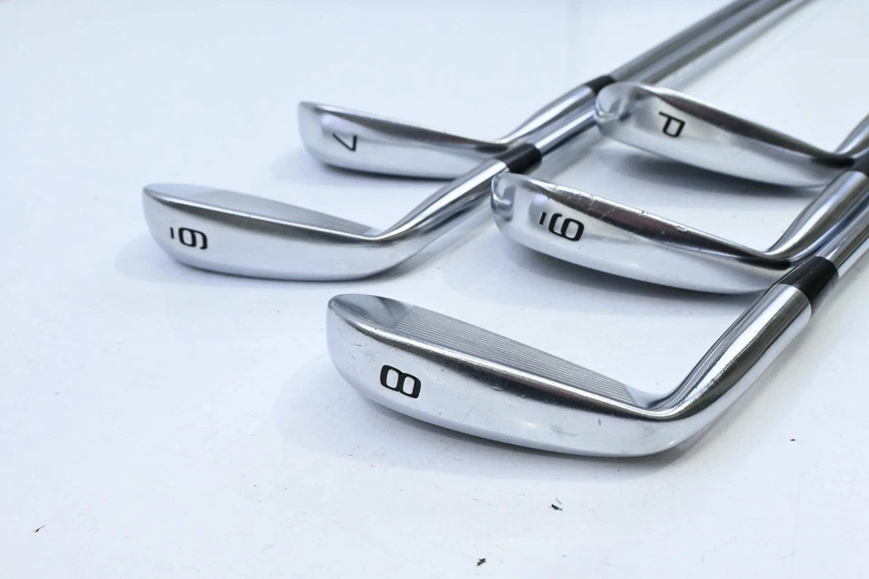 Mizuno JPX 825 Irons / 6-PW / Regular Flex Dynamic Gold XP R300 Shafts - Image 4 of 4