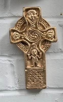 Celtic Cross Wall Hanging Plaster Ornament spray painted Gold length 16-17cm - Image 1 of 4