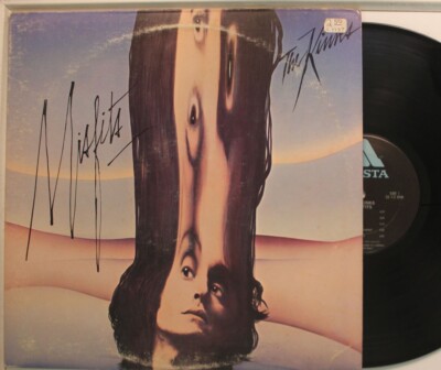 The Kinks Lp Misfits On Arista - Vg++ / Vg+ To Vg++ (Ring Wear, Price Sticker, C
