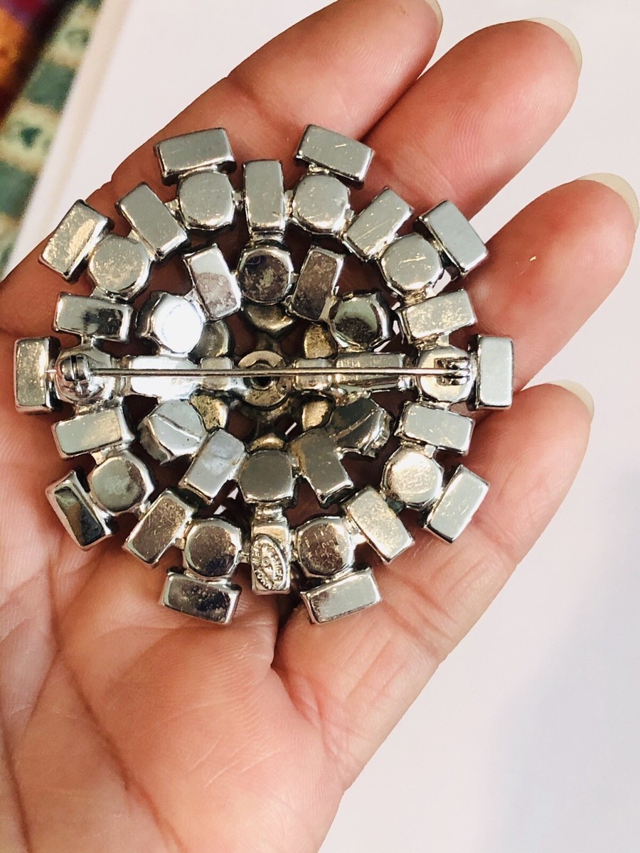 Vintage Marked KRAMER OF NEW YORK Clear Rhinestones Round