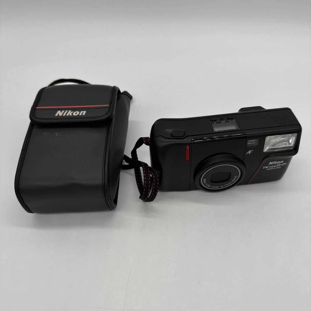 Minolta X-800 & Nikon ひっかき D-70s フィルムカメラセット Minolta X-800 & Nikon ひっかき D-70s フィルムカメラセット