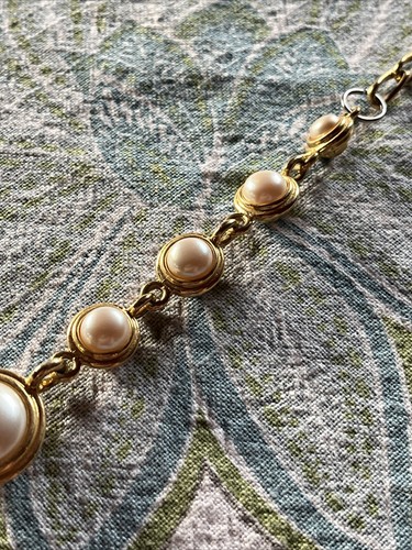 Vintage Designer Gold Tone Bezel Faux Pearl Necklace 17-20” - Picture 6 of 6