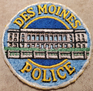 IA Des Moines Iowa Police Shoulder Patch (3.25In Diameter)