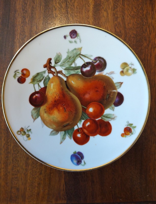 Set of 4 Vintage 7.5" Bavarian Salad/Dessert Plates, Fruit, "Debra," Germany