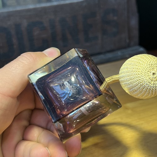 Vintage Irice Intaglio Rhinestone Perfume Bottle Crane Prong Violet Atomizer - Picture 5 of 7