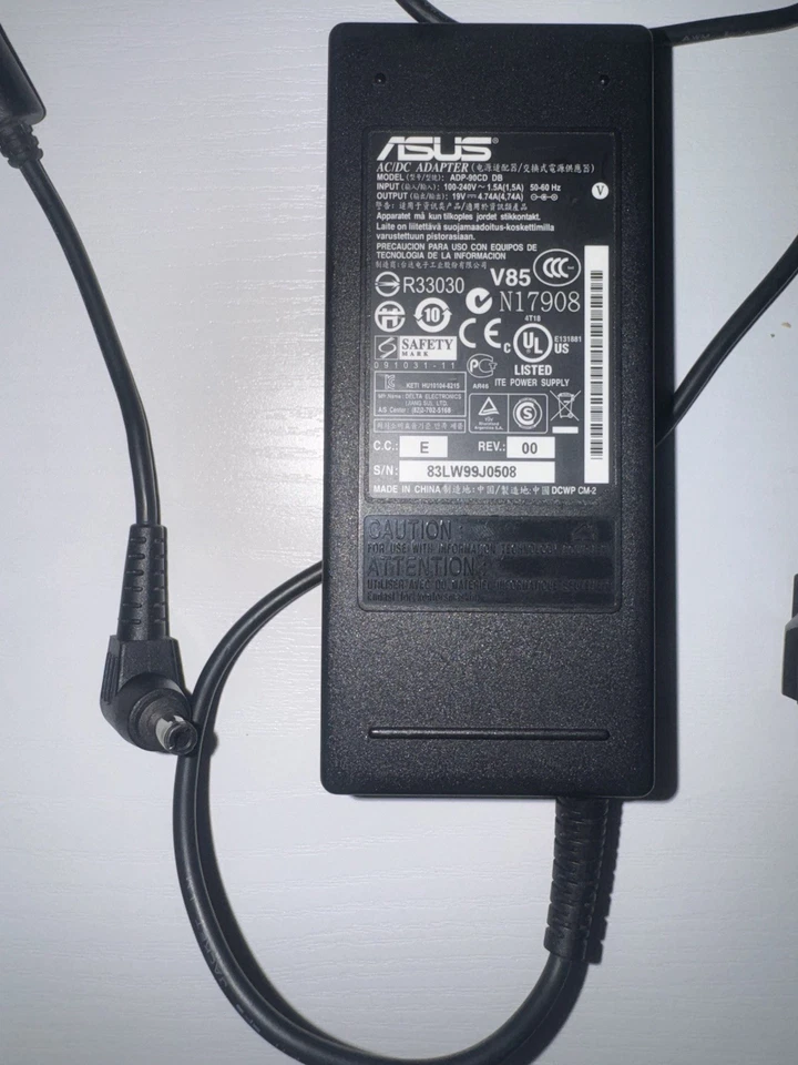 ASUS AC/DC Adapter 19V